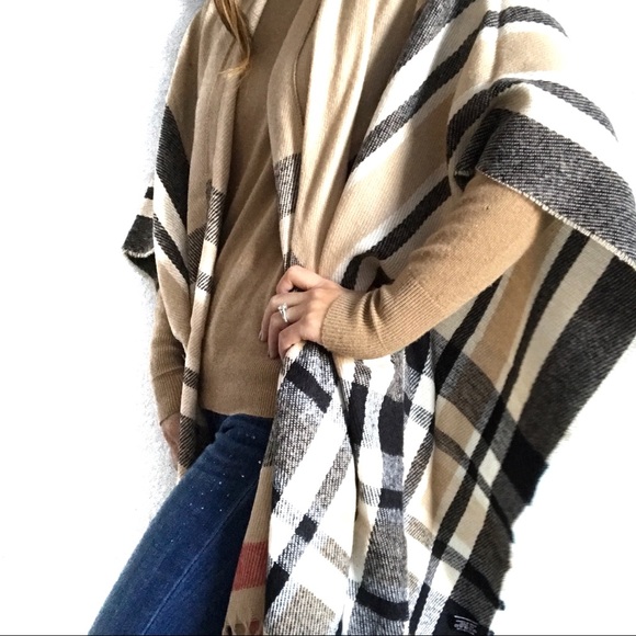 NWT Plaid Fringe Ruana Wrap Scarf Beige Black - Picture 2 of 7